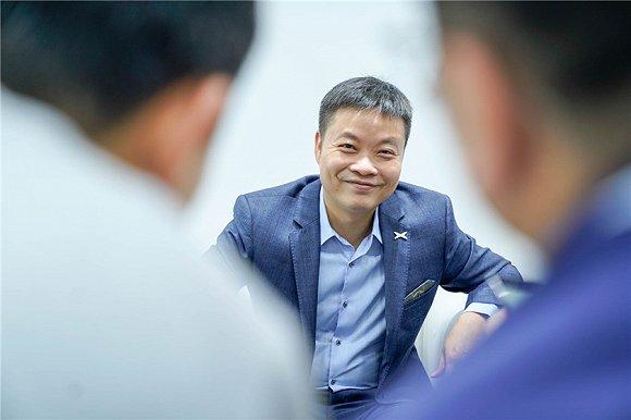 【人物】何小鹏：何来小鹏