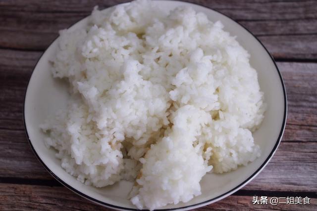 剩米饭直接放冰箱冷藏就错了！教您正确的保存方法，早知道早受益