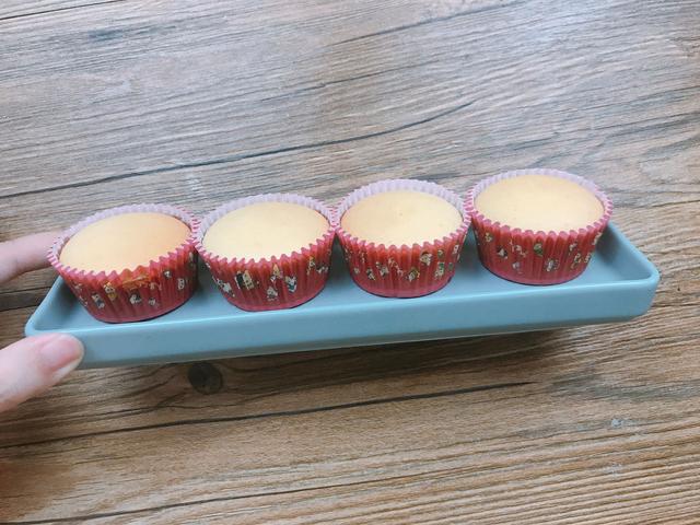 海绵蛋糕在家做，不用分蛋新手也能零失败，平整不开裂，松软香甜