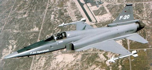 中国台湾IDF战斗机，还能给中国大陆军机伴飞多久？