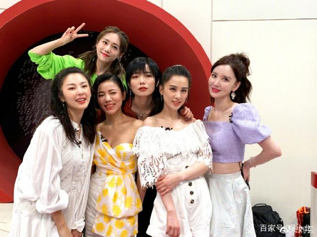 关系成疑的乘风破浪的姐姐们