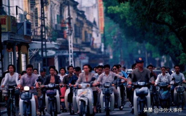 該國(guó)用中文寫(xiě)禁止中國(guó)人進(jìn)入，停飛中國(guó)所有航班，網(wǎng)友：歷史重演