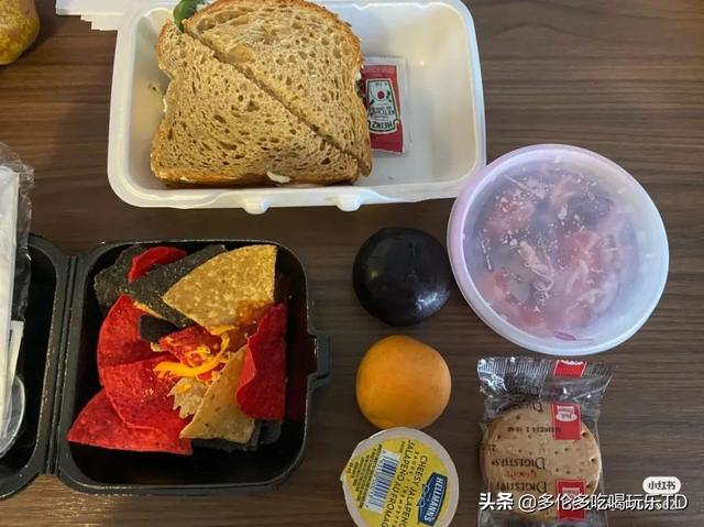 从国内回加拿大de隔离日记：隔离酒店每天吃的是这样的...