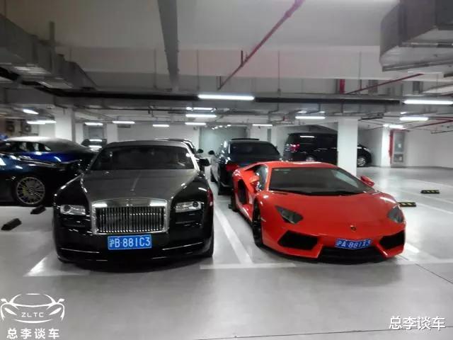 王思聪的兰博基尼，开了8年，如今卖掉了，公里