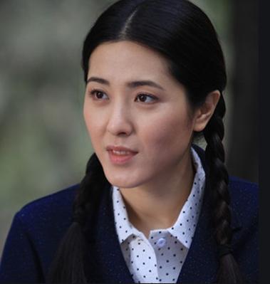 3任男友都是影帝，自己却不火，曾黎的人生被那套"男人装"毁了