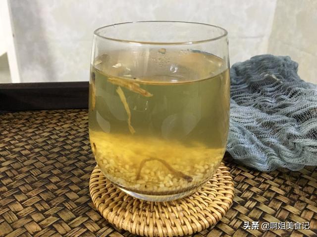 伏天姜米茶泡水喝，驱寒暖胃，一次做一罐，放半年都不会坏