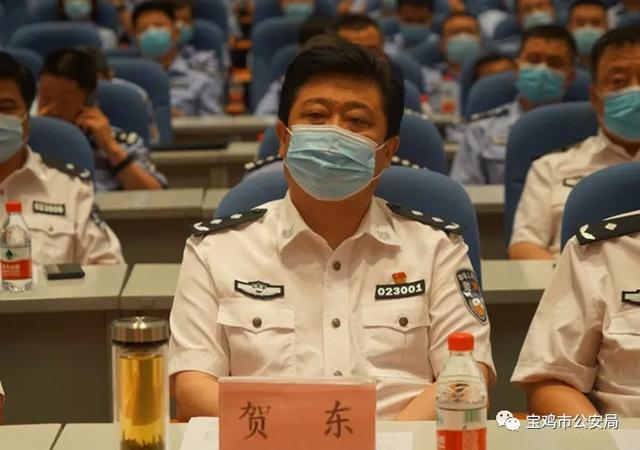 宝鸡公安举行“七一”表彰暨“党旗在飘扬 人民在心中”公安机关创建“汪勇式集体和个人”事迹宣传推介活动