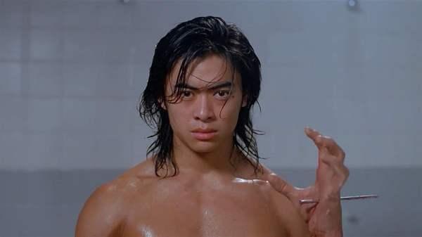 从功夫巨星到欠钱不还的“老赖”，“力王”樊少皇，到底怎么了？