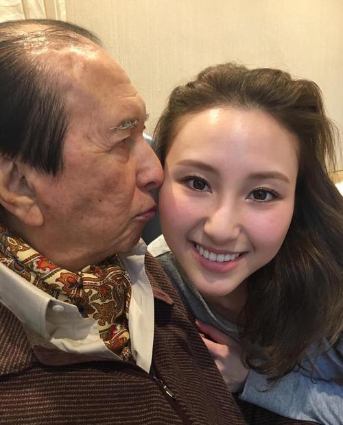 对何鸿燊影响最大的女人，不是他的四个太太，