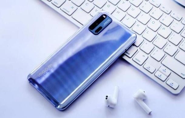 价格相差100元的iQOO3和iQOO NEO3全面评测，哪款更值