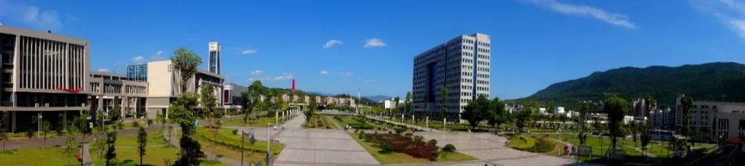 五百强合作单位多，还是全川唯一一所电子信息类公办高等职业院校