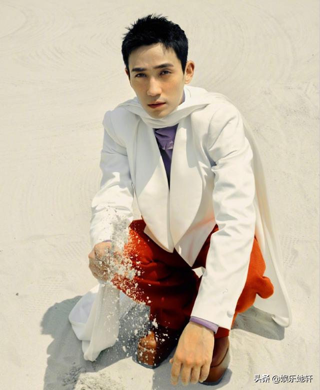 朱一龙、邓伦罕见并列热搜，双双挑战新造型，