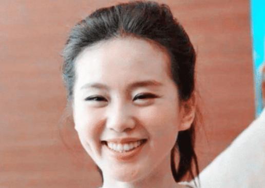 同样是大笑, 林心如丑, 赵丽颖丑, 杨紫丑, 而她让