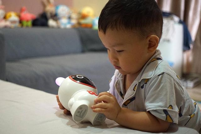 火火兔智能早教故事机：是老师是玩伴，更是哄娃利器