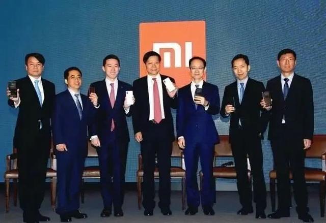 小米跻身全球第4，雷军靠在5点疫情中一天，戴口