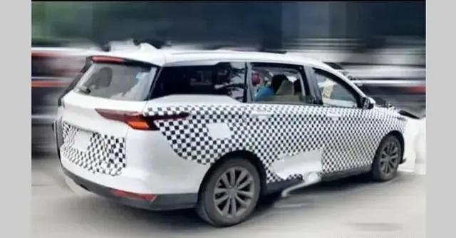 推高端车型，玩设计、卖高价，这还是你认识的