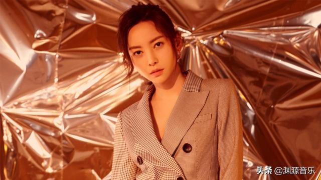 靠《前任3》走红的于文文，为何从二线跌到18线，细节告诉你答案