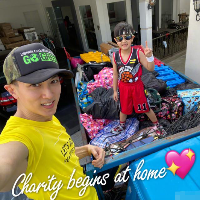 吴尊带儿女花20天整理一卡车旧物捐赠，max手臂磕青坚持干活超暖