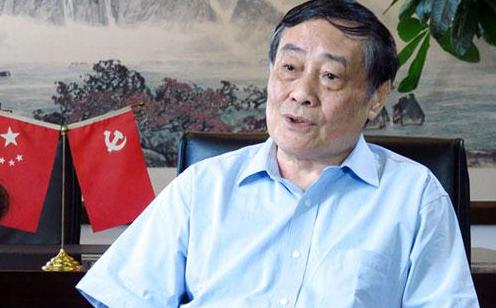 父亲是“中国现金首富”，银行存款上百亿，女