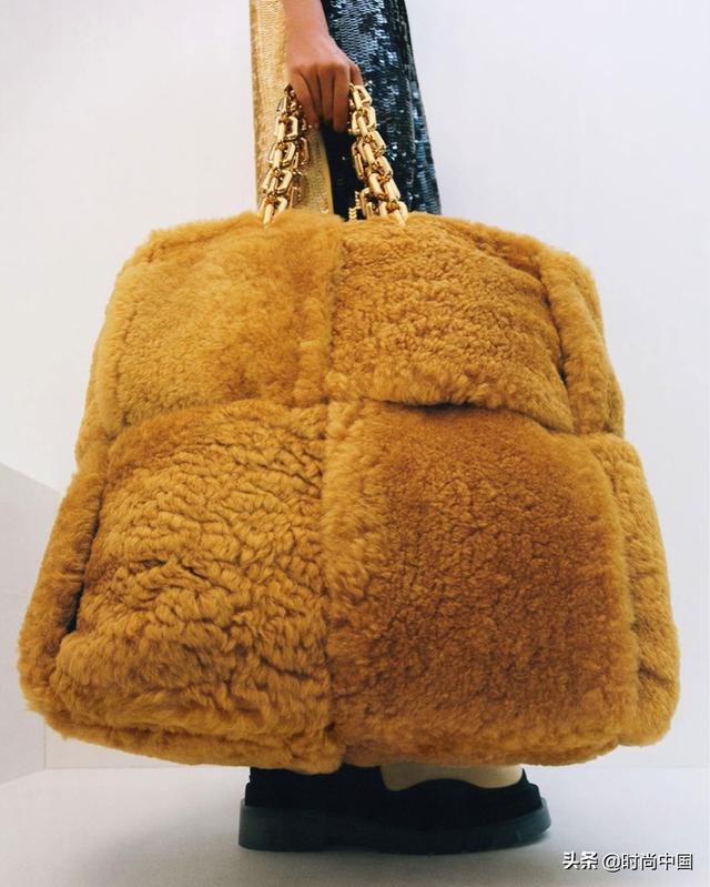 跟着宋茜学穿搭（二）金属链条风plus版升级来袭