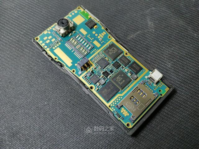 內置機械硬盤！諾基亞曾經的黑科技手機N91詳細拆解+硬件簡單分析