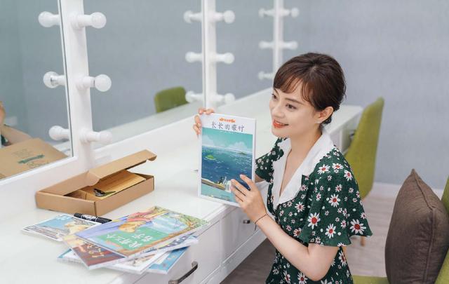 造型|孙俪长发造型 让一颦一笑更是温婉动人