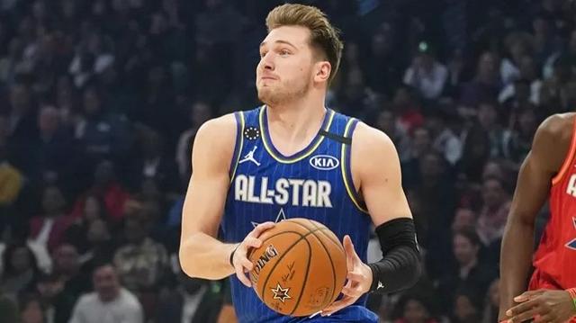 東契奇和Nowitzki有何異同？獨行俠將帥給出答案，東77這一點比德佬更加突出！-黑特籃球-NBA新聞影音圖片分享社區