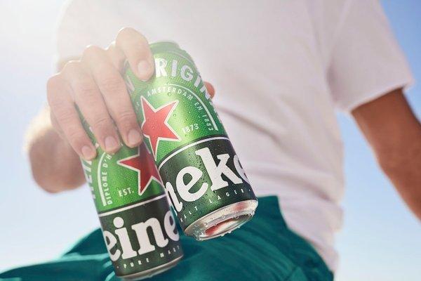 罐装啤酒图片实拍