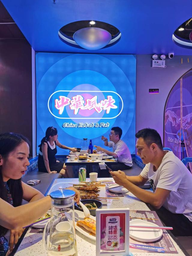 “烧烤故障艺术”打造北京首家卤味特色烤串餐厅