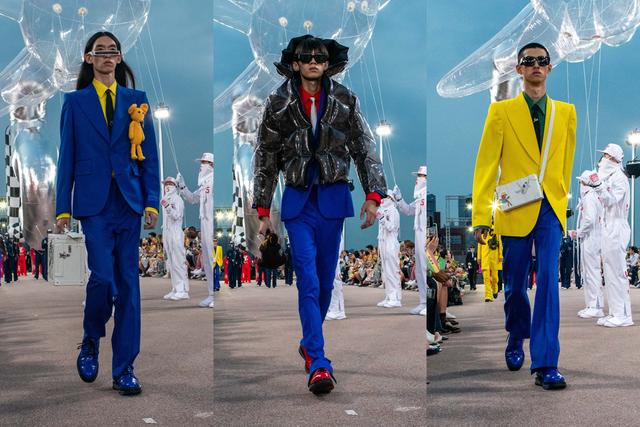 回应|吴亦凡回应背玩偶走秀太累 全程黑脸走秀网友宝宝心里苦