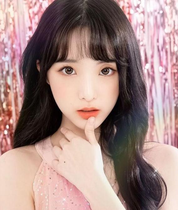 明星们的原名大有不同，有人普通有人一般，但都比不过她的特殊