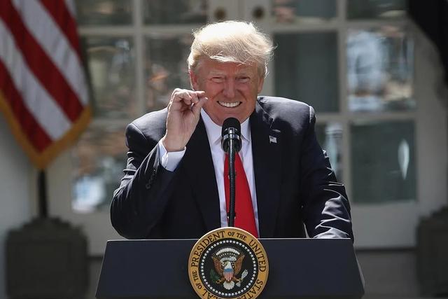 暴徒点燃华盛顿，连穷人区和流浪汉也没放过，