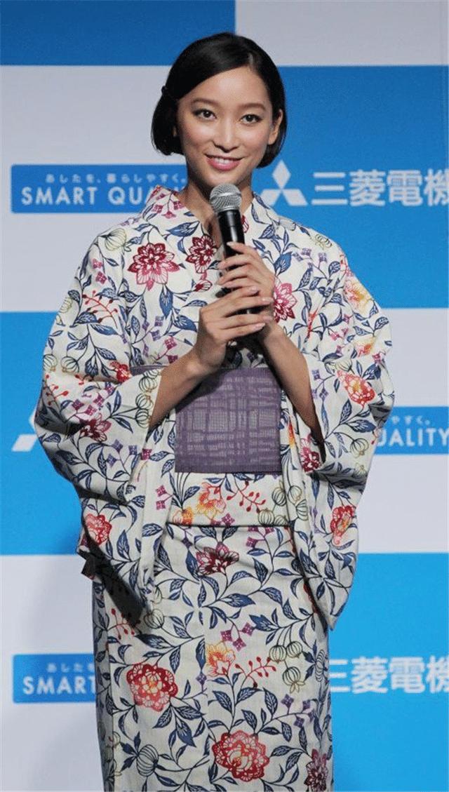 东出昌大与杏正式离婚，1月传出分居消息，男方亲口承认更爱小三