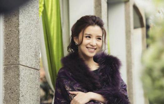 两人同是《杉杉来了》主演，今一人霸占荧屏，