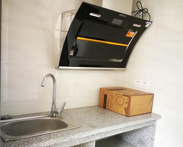 【公共安全专项整治】警民联手打造群租房“样板间”