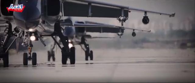 果真大场面！海空航空兵联合作战，多机型同框突击凸显战力