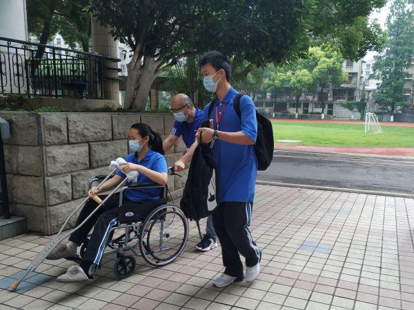 693分的武汉学子想学生物医药：要帮助更多的人