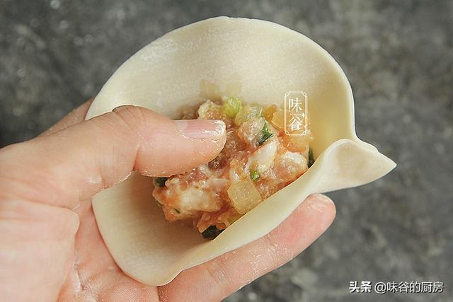 明日入伏，记得吃它，既营养又有寓意，清香开胃，帮你平安度夏