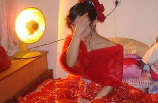 弟弟买房没钱，继母逼姐姐嫁一痴呆，婚后二天