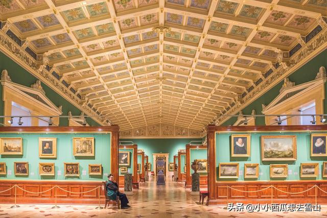 俄罗斯旅游的灵魂景点之一，圣彼得堡的地标建筑，堪称艺术的宝库