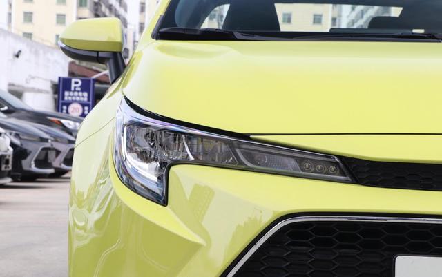 “低价高配”丰田车，凯美瑞的品质，油耗2毛