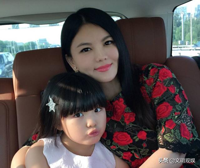 曾经是资源最好的星二代，黄多多和森碟都比不上，现在她是这样的