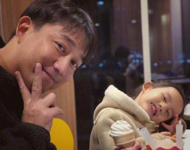 躲过了长大后的多多，却没躲过黄磊的小女儿，