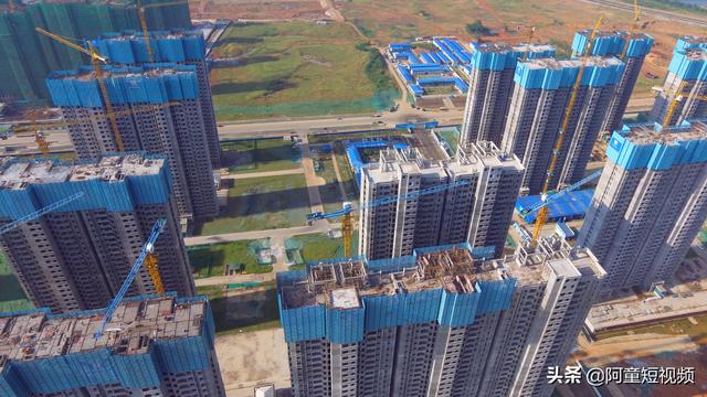 湖北省最大安置房葛店新城，今年完工，明年分房，能住10多万人