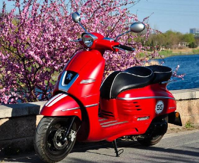 标致又现王炸！碟刹配ABS，油耗2.9升，高抓魔力轮胎是亮点