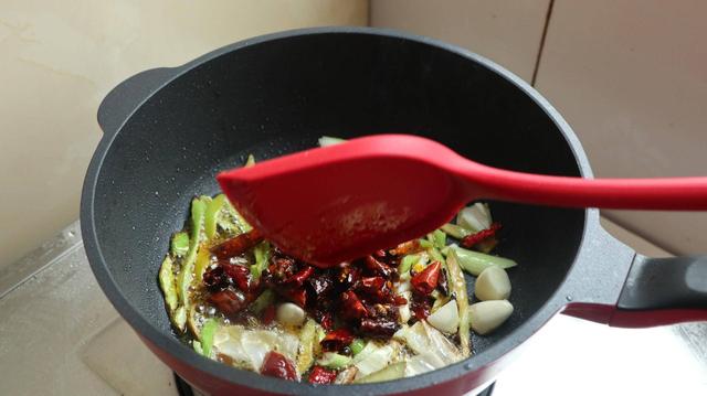 瞎炒菜怎么能行？马克西姆，重新定义不粘锅新次元