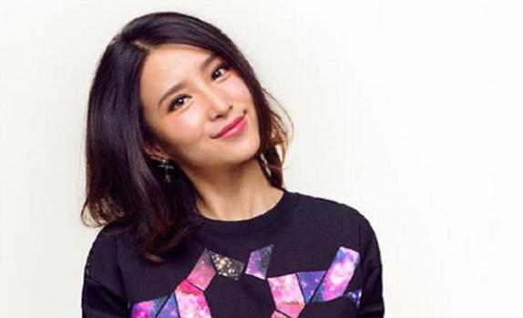 两人同是《杉杉来了》主演，今一人霸占荧屏，