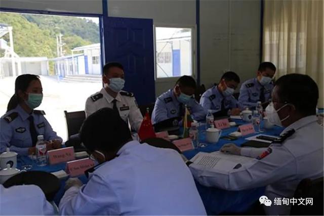 云南出入境边防检查总站向缅甸移民管理部门援
