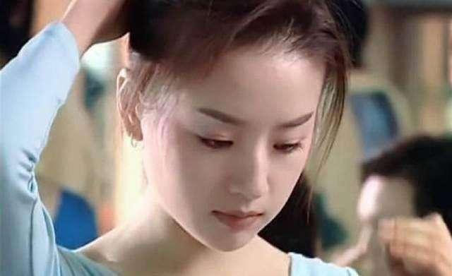 与潘粤明结婚4年的董洁，为何会看上长相“丑”的王大治？