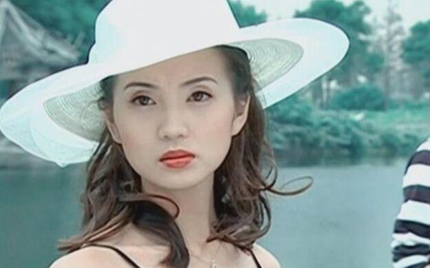 当年大火的万人迷陈好，为爱隐退娱乐圈，如今